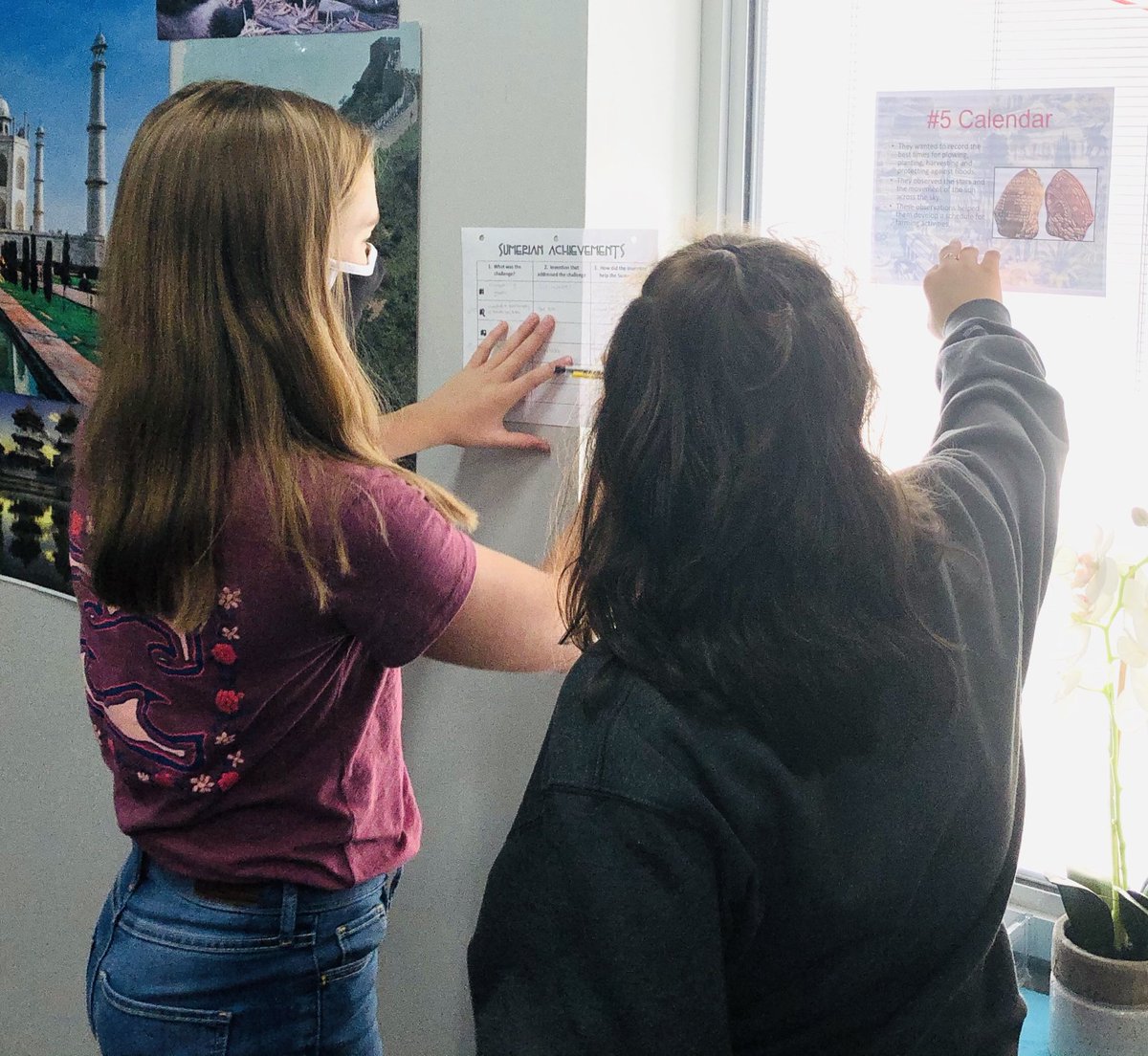 Our first learning stations were a success today! These 7th grade students can tell you all about the achievements of the Sumerians!@MooreNPJH@NPJHPride@SouthernHancock#newpalproud