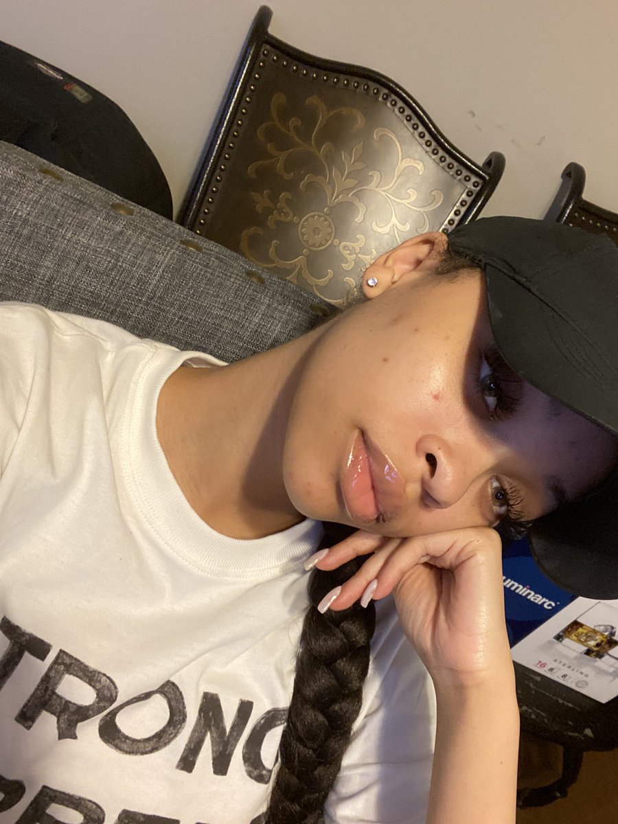 Dani_Leshay's tweet photo. It’s the lips for me. https://t.co/AFna2RYuhX