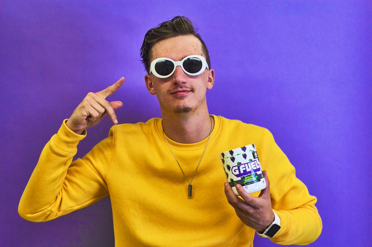 TakeFragz's tweet photo. If this isn’t a mood I dont know what is man #GFUEL #FaZeUp! Comment down below what you’re favourite GFUEL is? 👀 https://t.co/gr2FVODbZP