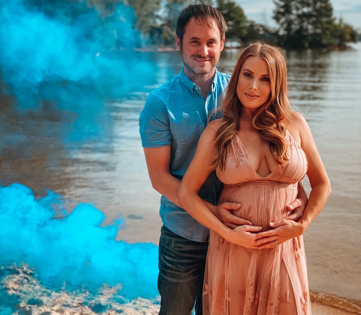 kaitlynvincie's tweet photo. Blake is no longer outnumbered, we are having a boy!!! https://t.co/RpmEzkrmIZ