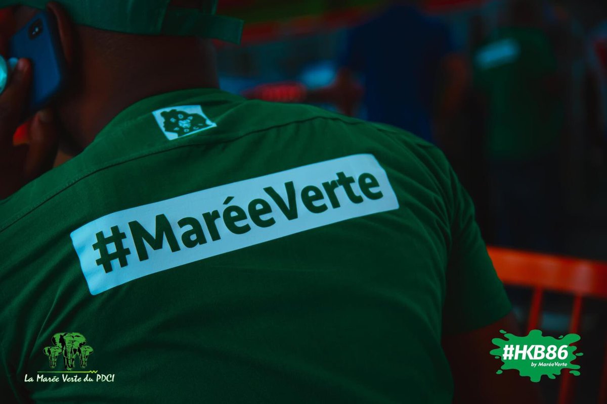 mareevertepdci's tweet photo. MV1: Investiture du candidat du PDCI.
La marée Verte y était.
#HKB86
#maréeverte
#PDCI2020 https://t.co/pFAMlsWokV