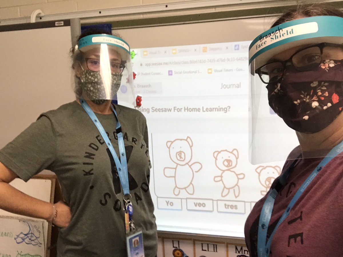 BraaschsBunch's tweet photo. ¡En la clase con alumnos!  In the classroom with students! https://t.co/QUtnDm2j5R