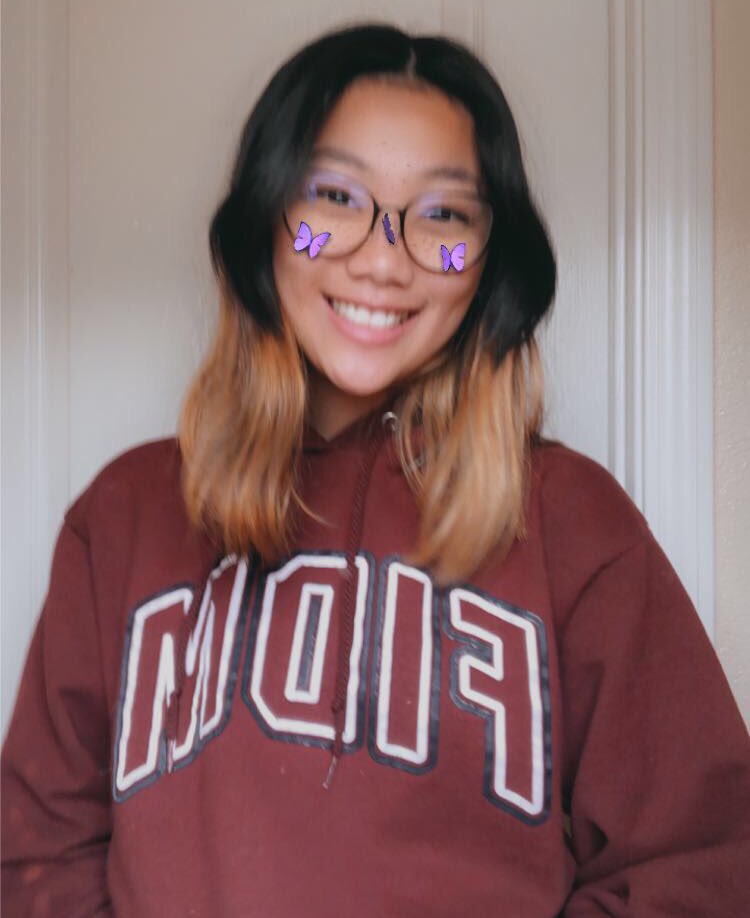 ahnalinp's tweet photo. college day! #mhhsclass2022 https://t.co/w3Emv7SIi8