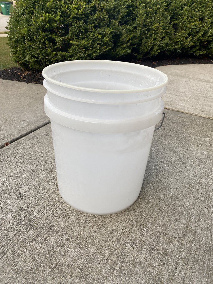 RobSeymour71's tweet photo. Possibly my favorite item from a hardware store. The Bucket. Is there a more useful item? #101uses https://t.co/VyjzB73GtS