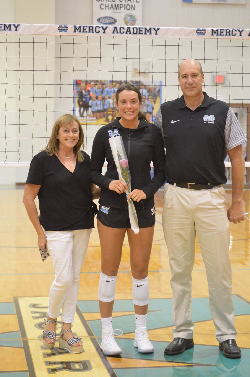Congratulations, Elena, Jaymison, Kayla and Allison! #SeniorNight #MPBTB #LikeAMercyGirl 🏐