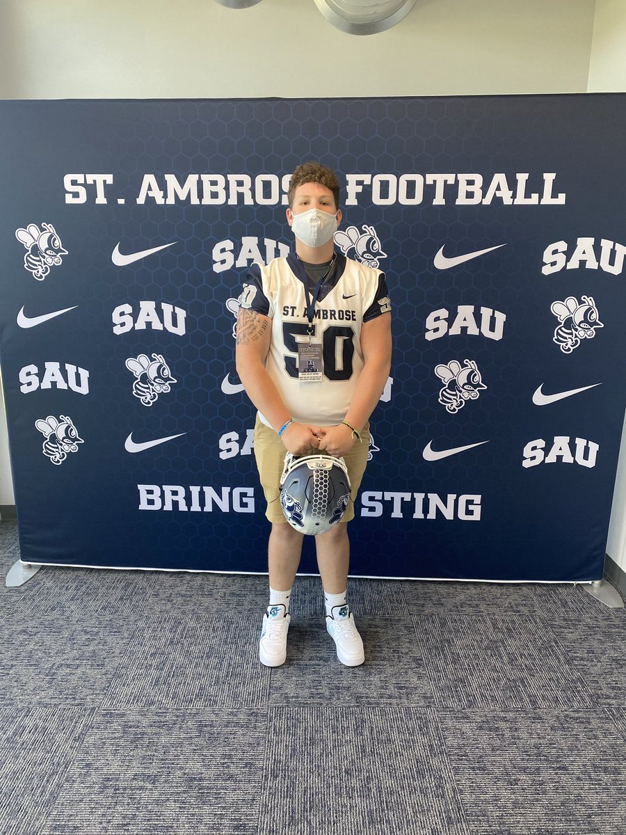 Had a great visit today at St. Ambrose University. A big Thank You goes out to <a href="/FightingBeesFB/">St. Ambrose Football</a> @Gadbury_SAU @SAUfootballHC for having me, and showing me around campus!!!#GOBEES🐝🏈