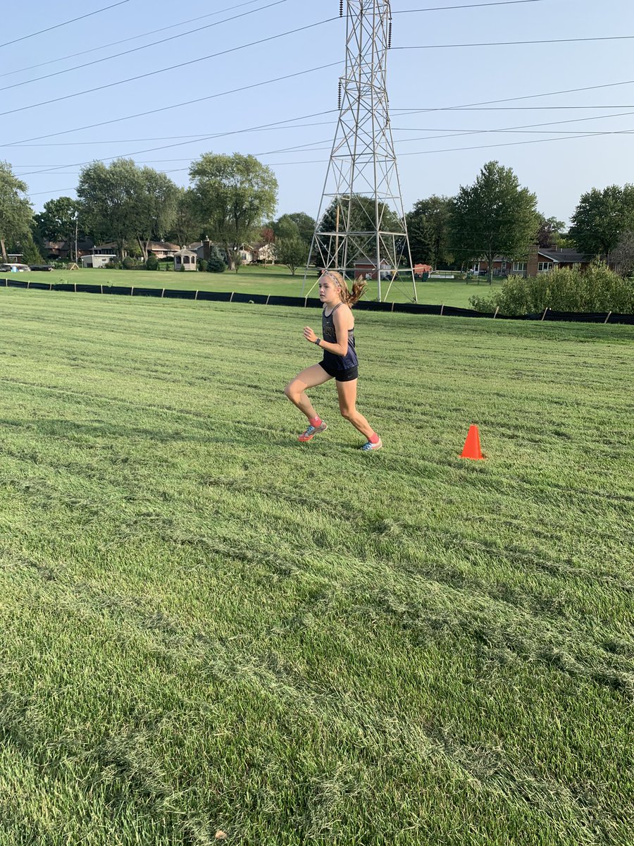 lhsgirlsxctf's tweet photo. Way to get out on the course and compete today! So proud of you!  #WeAreLemont #hardworkpaysoff https://t.co/YNpopfL0rS