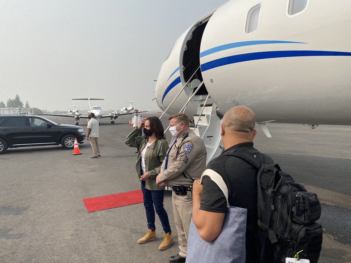 And before she departed,  @KamalaHarris took photos with California Highway Patrol officers