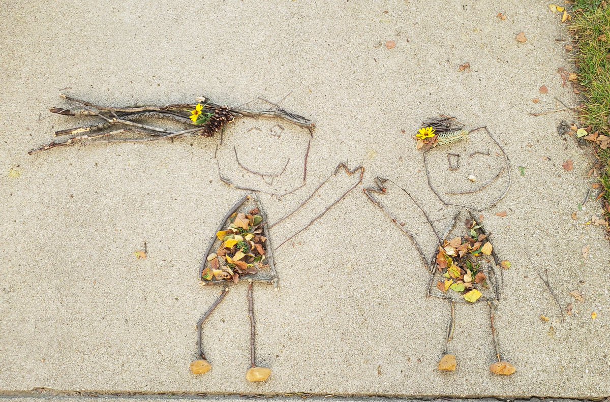 Getting ready for Fall with art by the neighborhood girls! <a href="/Lyons_Liberty/">Sean Lyons</a> <a href="/LibertyArtists/">Debbie Johnson ART</a> <a href="/Liberty_D135/">Liberty School</a>