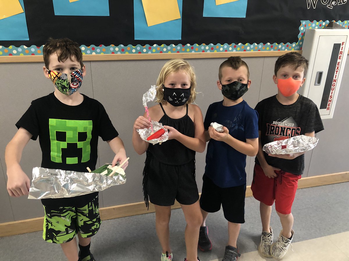 lisastrange2016's tweet photo. Look at these little engineers!! Great job! So proud of these kiddos! @BridlewoodES @LewisvilleISD #STEM https://t.co/jGCgcRTOOI