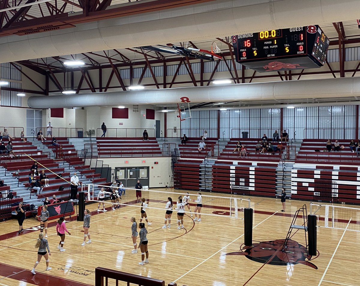 CoachTalton's tweet photo. Demonette Volleyball laying the smack down on the HoCo Lady Bears #GoDemonettes https://t.co/j4VajAAhKs