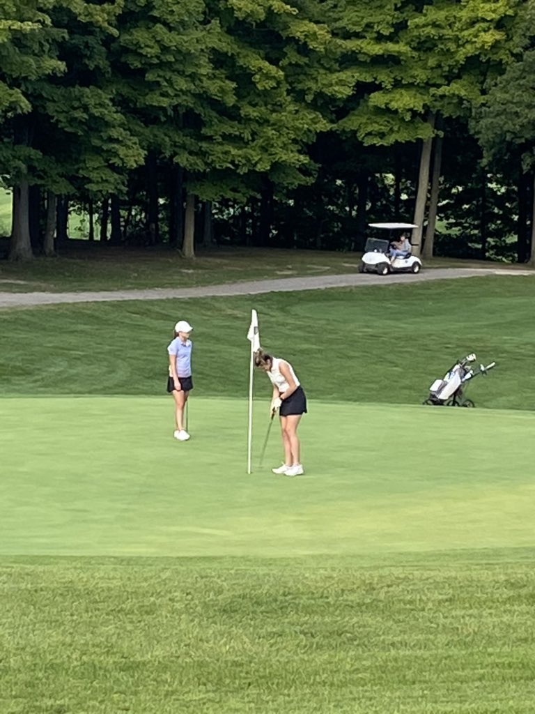 GolfBuckeye's tweet photo. BV Girls teeing it up against Worthington Christian and Columbus Academy @ Oakhaven Golf Course. https://t.co/FrLe48ug43