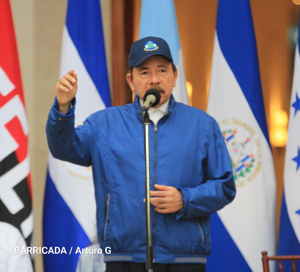 canaltn8's tweet photo. #AHORA #Nicaragua | Presidente Daniel Ortega: "ellos así como Walker había incendiado Granada, querían incendiar Nicaragua; cobardes, asesinos que quieren repetir la historia y se sienten orgullosos porque tiene el espíritu de servidumbre ante el yanqui" 

#OrgulloPatrio https://t.co/5eFmxBF7kX