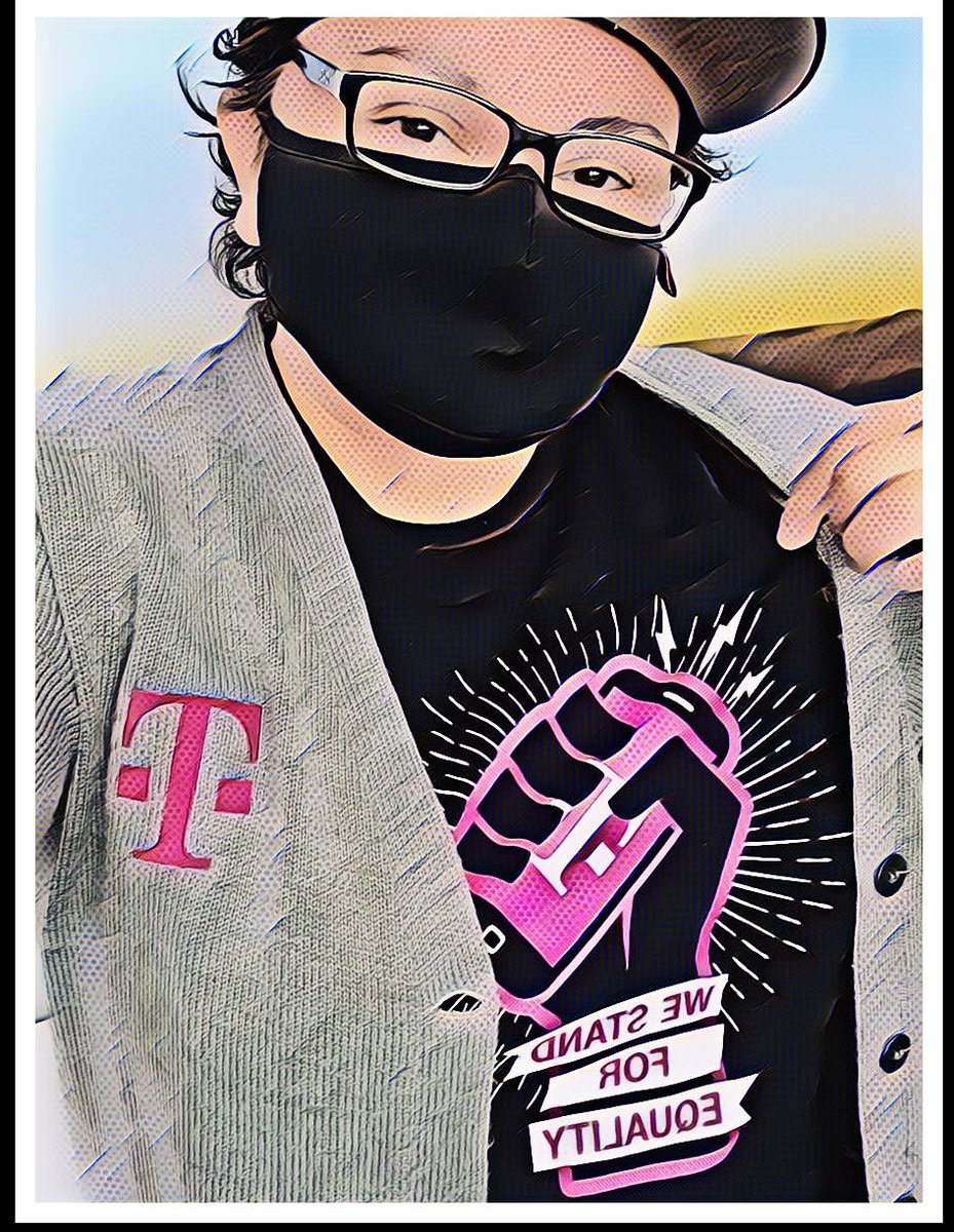 AngieAustin512's tweet photo. Here at @TMobile #WeStandForEquality

..That @MikeSievert cardigan tho @JonFreier  👀💯 
@TMobileGear #SouthNeverSettles #TMobile #AustinTexas https://t.co/ylvOWwQGTx