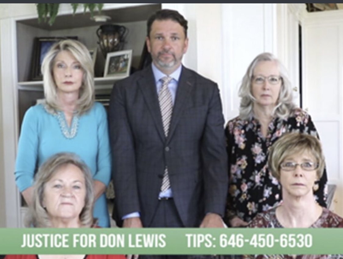 usskc's tweet photo. Who hired Johnny don’t move my right arm lawyer and Carole killed her husband #TigerKing #barstoolsports #DWTS #carolebaskin #JoeExotic https://t.co/UAtgK8fXZM
