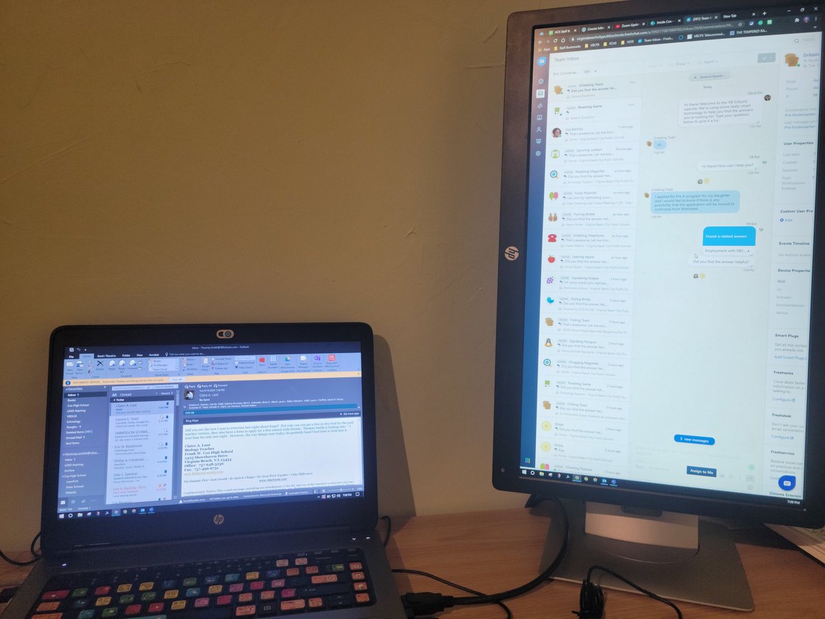 ThomasSmithAP's tweet photo. Helping answer questions on freshchat. #vbits https://t.co/wE1F13Qywx