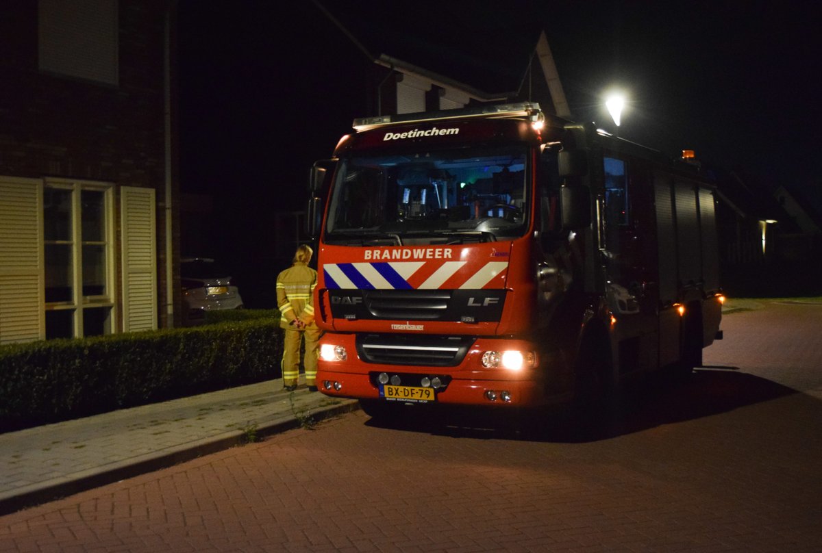 Brandweer rukt zonder spoed uit voor vreemde lucht in een woning -..