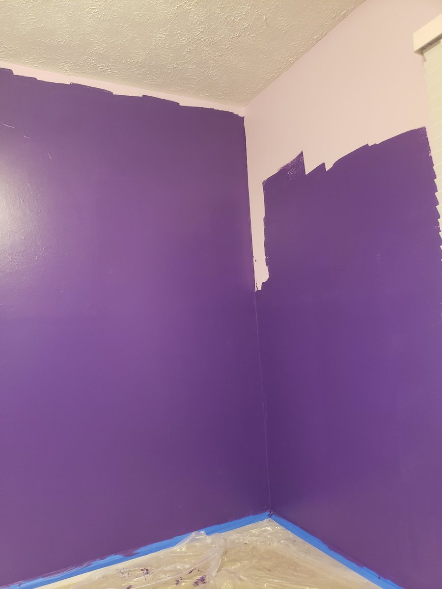 Raven2evil1's tweet image. My little goth heart is so excited about this! #homeownership #paintingprojects #pimpmyoffice