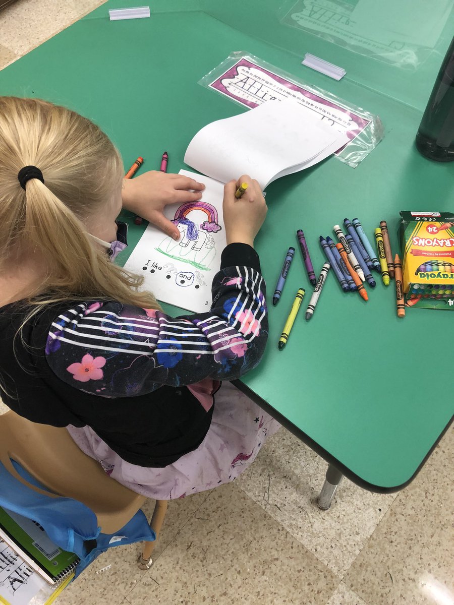 MrsManecke's tweet photo. Kindergarten used their magic wands to practice letters and sounds.  Then I told them they were going to do something magical...They read their first book!  The look of pride on their faces was priceless 🤩 #rowvaelem #rowvastrong https://t.co/GJEuLfX4BO