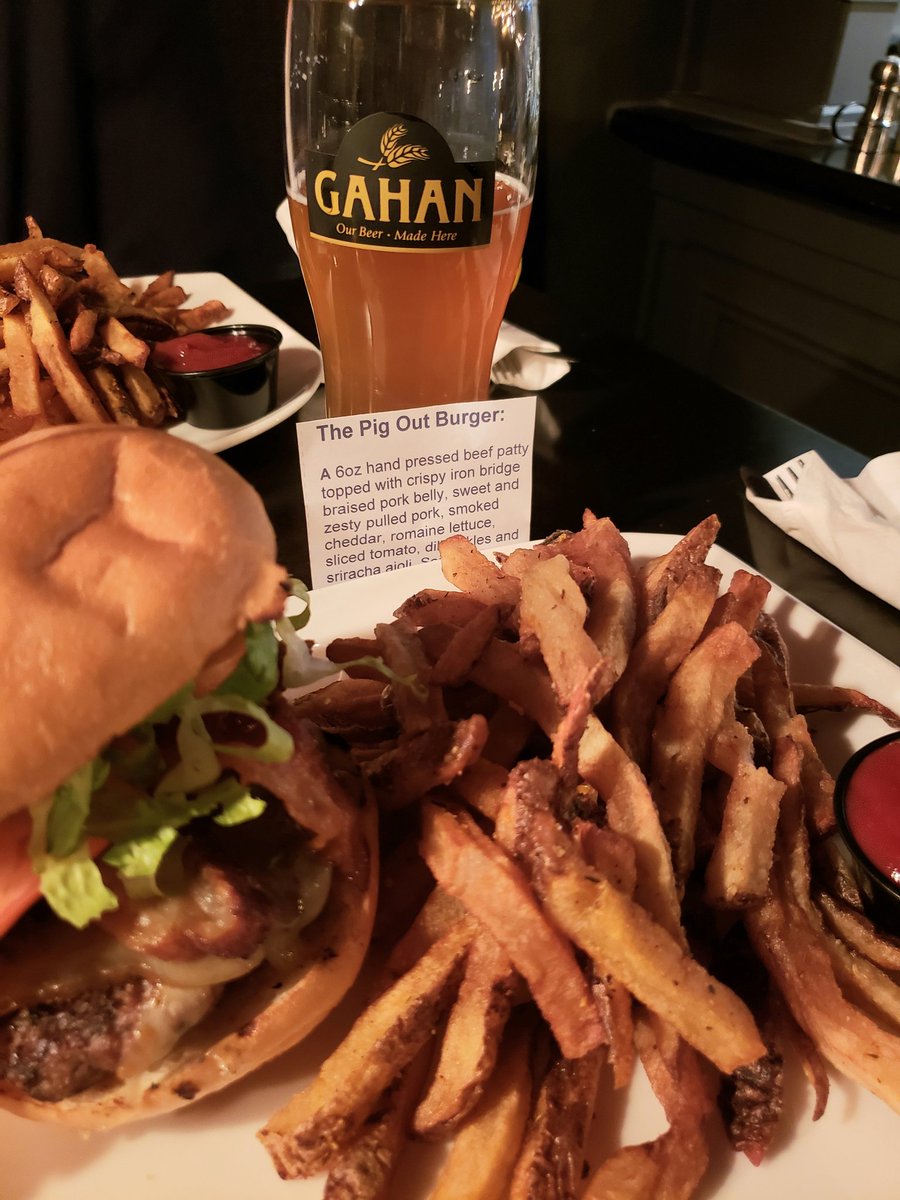 jackied444's tweet photo. Great first stop for the @YFCBurgerBattle at @GahanRiverside for their Pig Out burger. #YFCBurgerBattle20 https://t.co/Hf2UfGmaUC