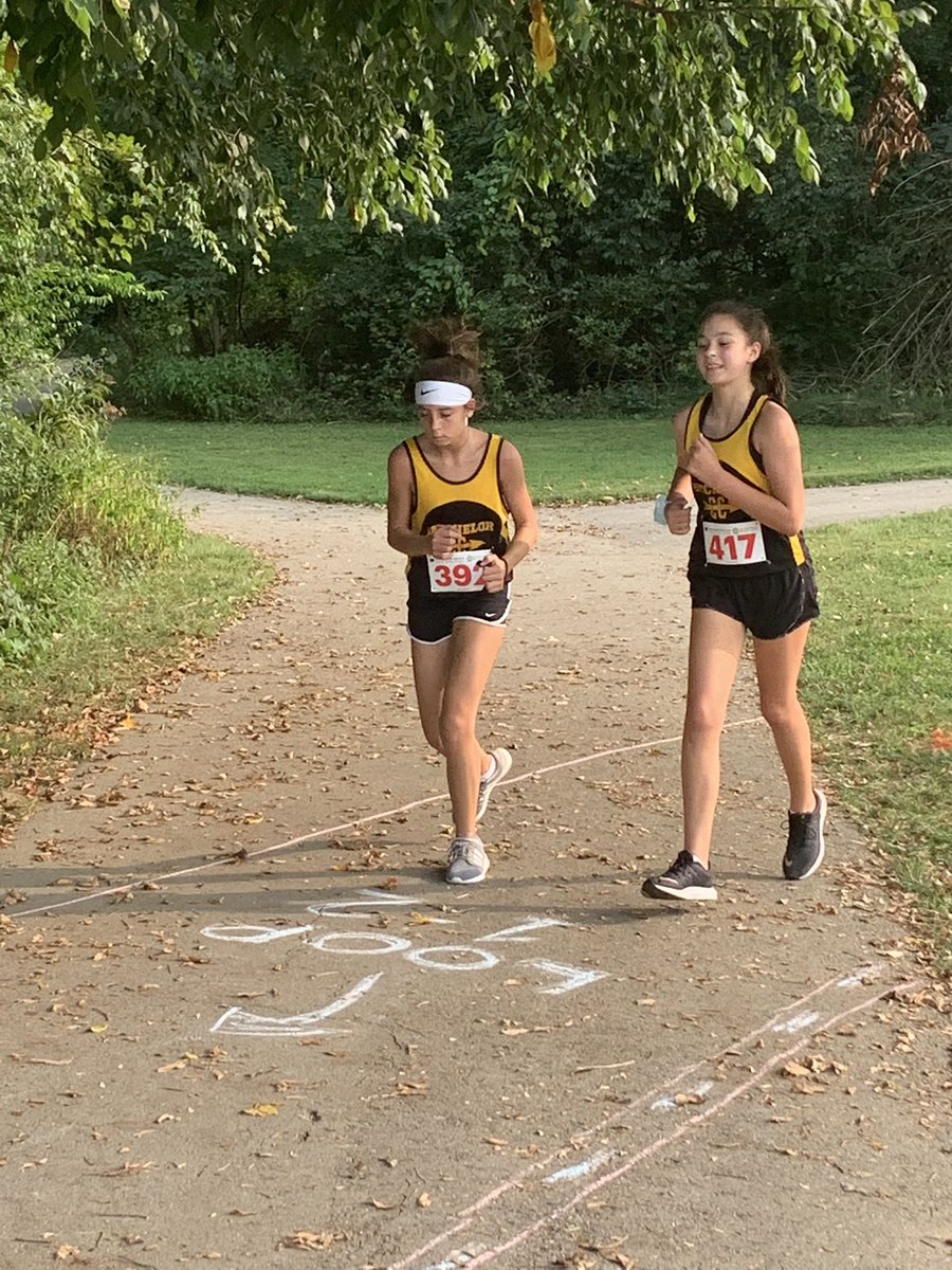 Bulldogs_BMS's tweet photo. Great job @batchelorms boys and girls XC Teams tonight against Tri North! https://t.co/k45q2MTq1J