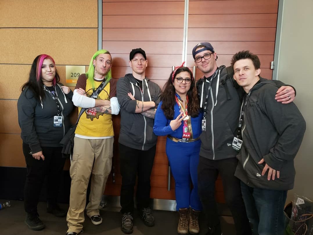 xxTFR84xx's tweet photo. @bicycleofdeath Happy Birthday my man ! So glad that @mattshotcha threw me into your booth at the @LayersOfFear2 VIP Party in Boston ! You are an inspirational guy man ! Thank you for everything ! I am glad to be apart of this amazing horror family with you !
#GunScreamTeam https://t.co/RRc7e27s6b