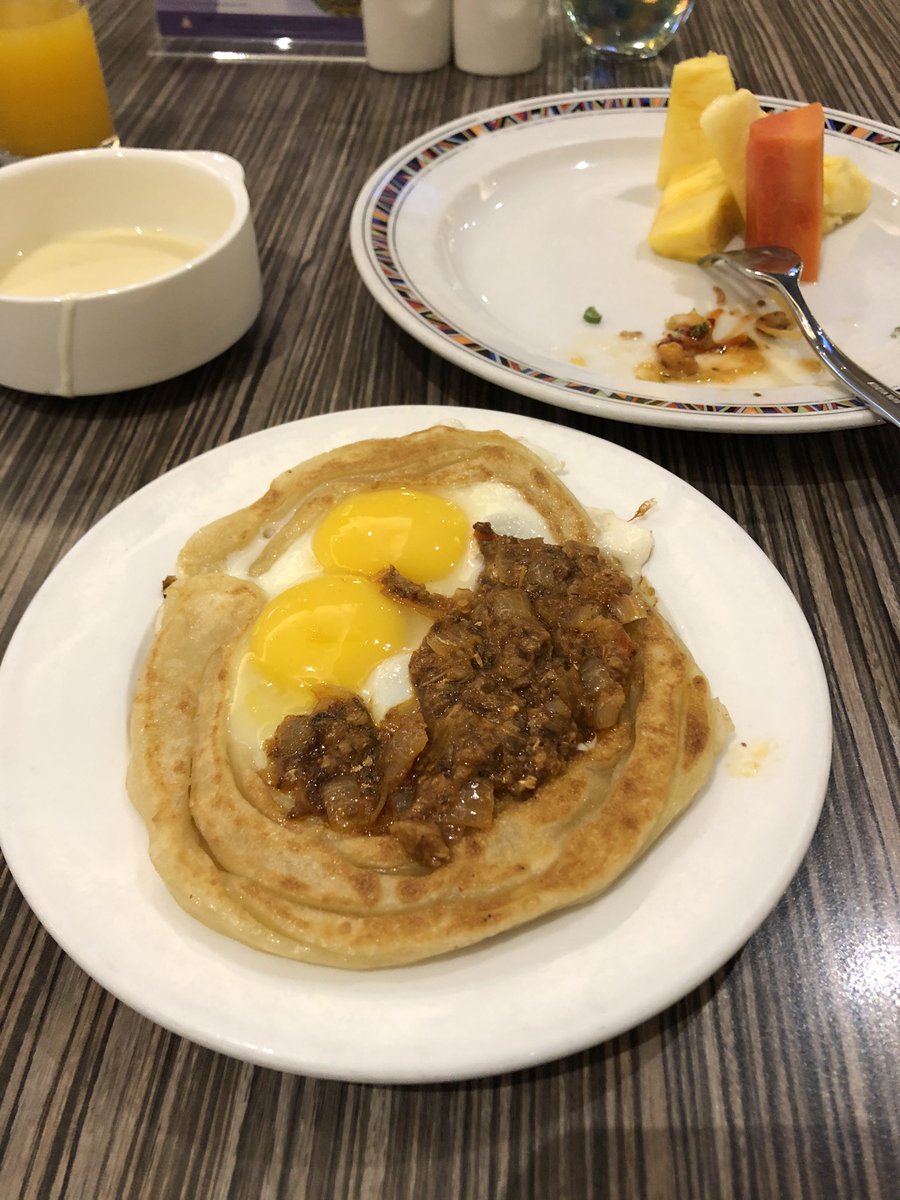 tani_taz's tweet photo. #peneng #ペナン
roti canai “bird nest” 🐣 https://t.co/zTZmbpy48N