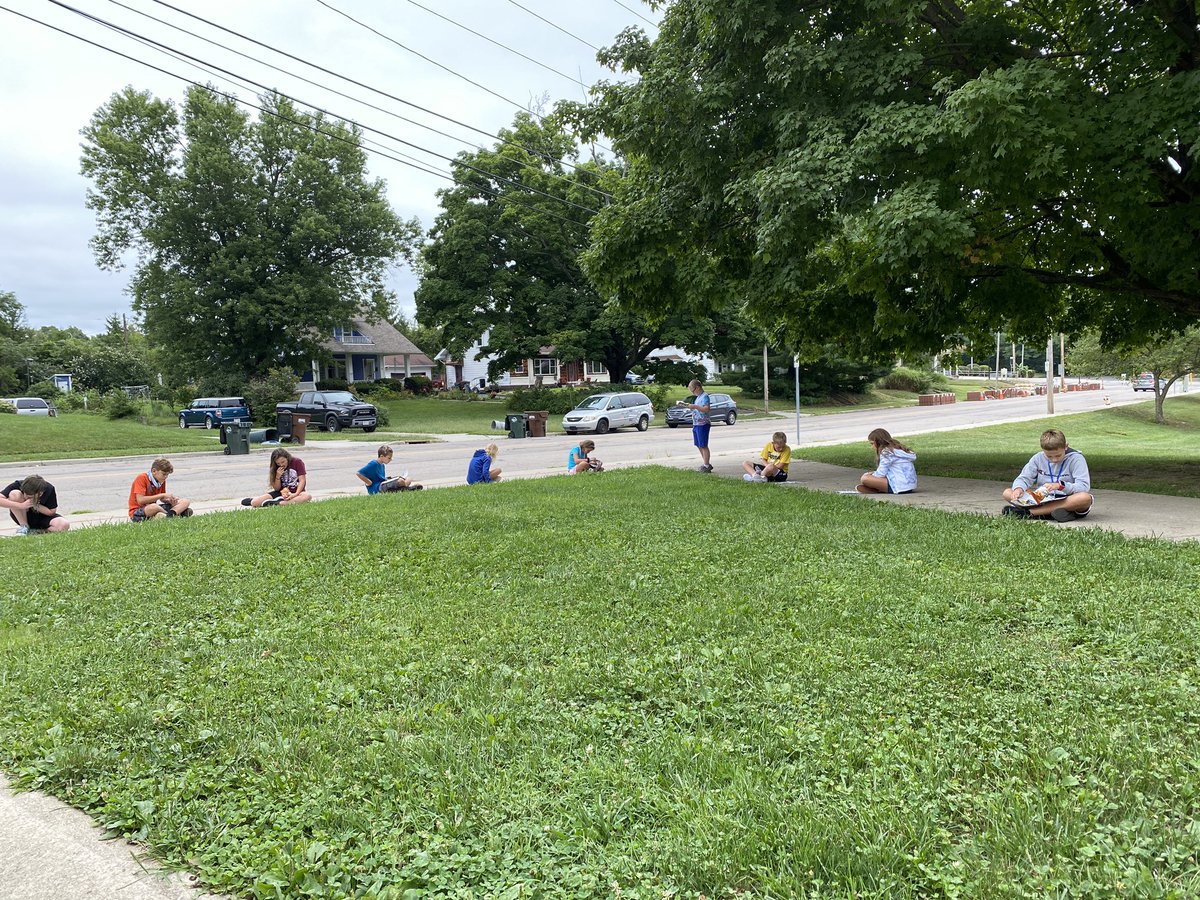 DavisGeisel's tweet photo. Learning about Labor Day, and re😍ding! https://t.co/onCRL8U2Go
