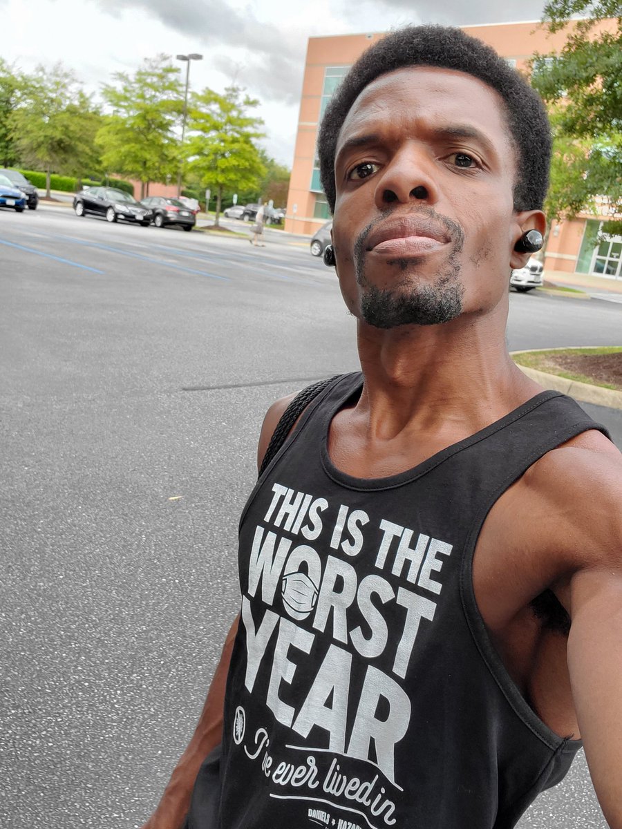 susd4life's tweet image. i started going to the gym again. having a few options at home kinda gets the point across, but isn't the same... (sep 15, 2020) 
#adidas #boostislife #3stripesstyle #yeezy350 #sneakerheartz #prowrestlingtees #allelitewrestling #aew #scu #yeezreel