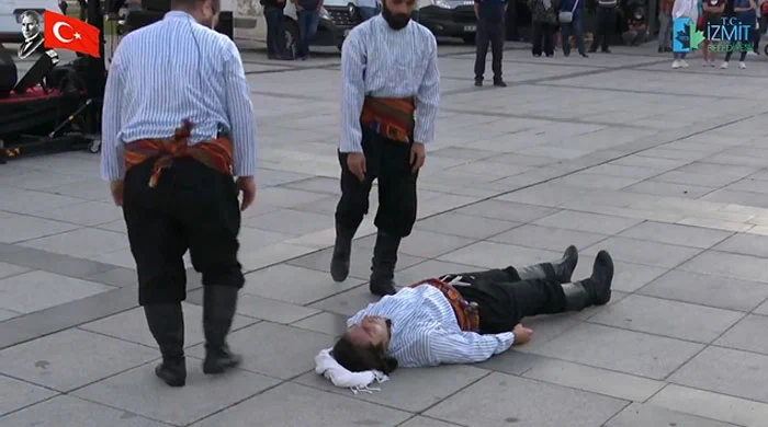 野良犬乱入でパフォーマンス中断？観客全員を感動させたハプニングとは!？