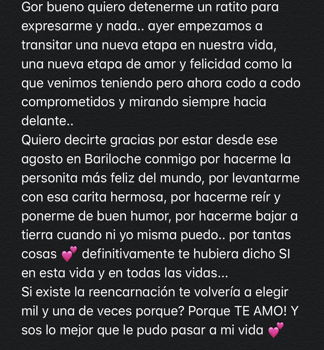 Todavía no caigo, pero te volvería a decir que SI infinitas veces, y ahora comprometidisimos ✨ te amo con todo mi 💗!
