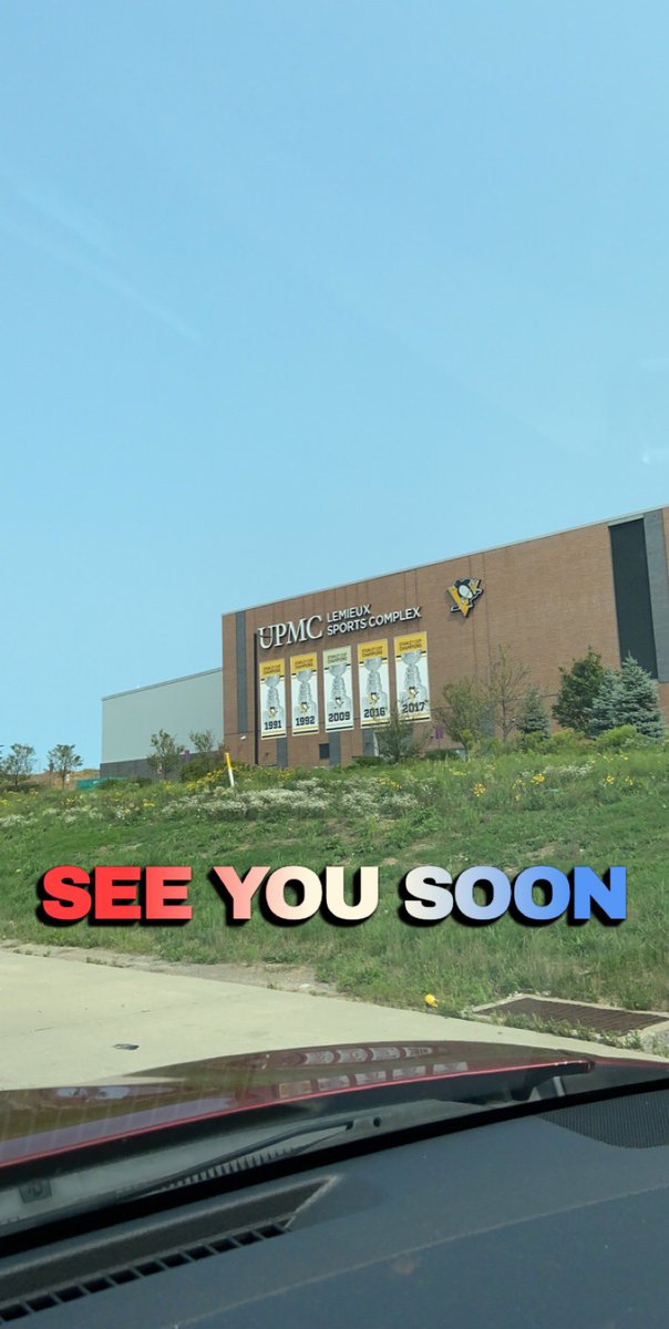 My_Ma7k1n's tweet photo. Passed this beauty today! #IsItOctober #MissMyPens https://t.co/fRuDMKbl79