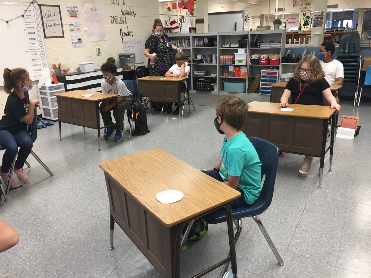 MrsSnipes_'s tweet photo. We may be socially distancing, but that doesn’t mean we can’t do arts-infused lessons! A huge thanks to Mrs. Smith and her great art lesson to accompany our #DotDay2020 reading lesson! https://t.co/EO0aX12H6G