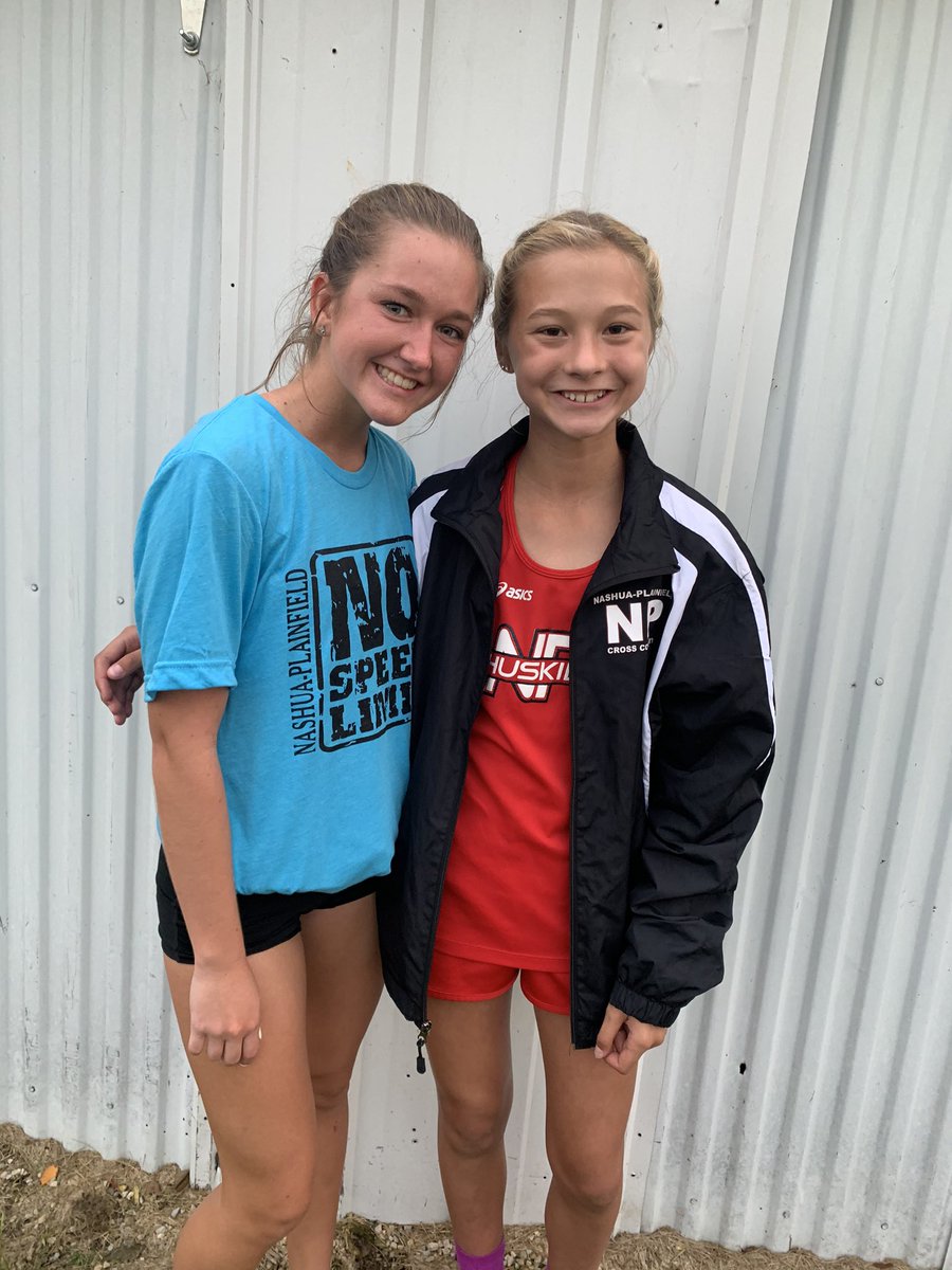 Our Huskies ran well tonight at Osage. Both Kadence and Chloe had awesome races - finishing first place in the junior high race and varsity girls race! Congrats, ladies! #HuskyNProud