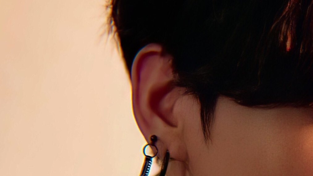 ausente_85's tweet photo. HE IS JUNGKOOK THE LOVE OF MY LIFE 😍😍😍😍😍
#JUNGKOOK @BTS_twt https://t.co/sVrtj3OHsu