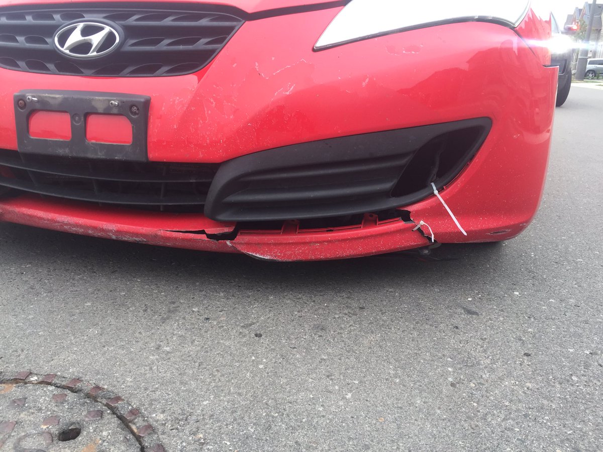 CstTaraso9345's tweet image. Watched this car fail to stop for a stop sign at dismissal time in a residential neighbourhood in North Oakville. 

Investigation revealed the vehicle has NO INSURANCE &amp;amp; the parking/E-brake is inoperative.  Plates removed, driver summonsed, vehicle to be towed. #ProjectSafeStart