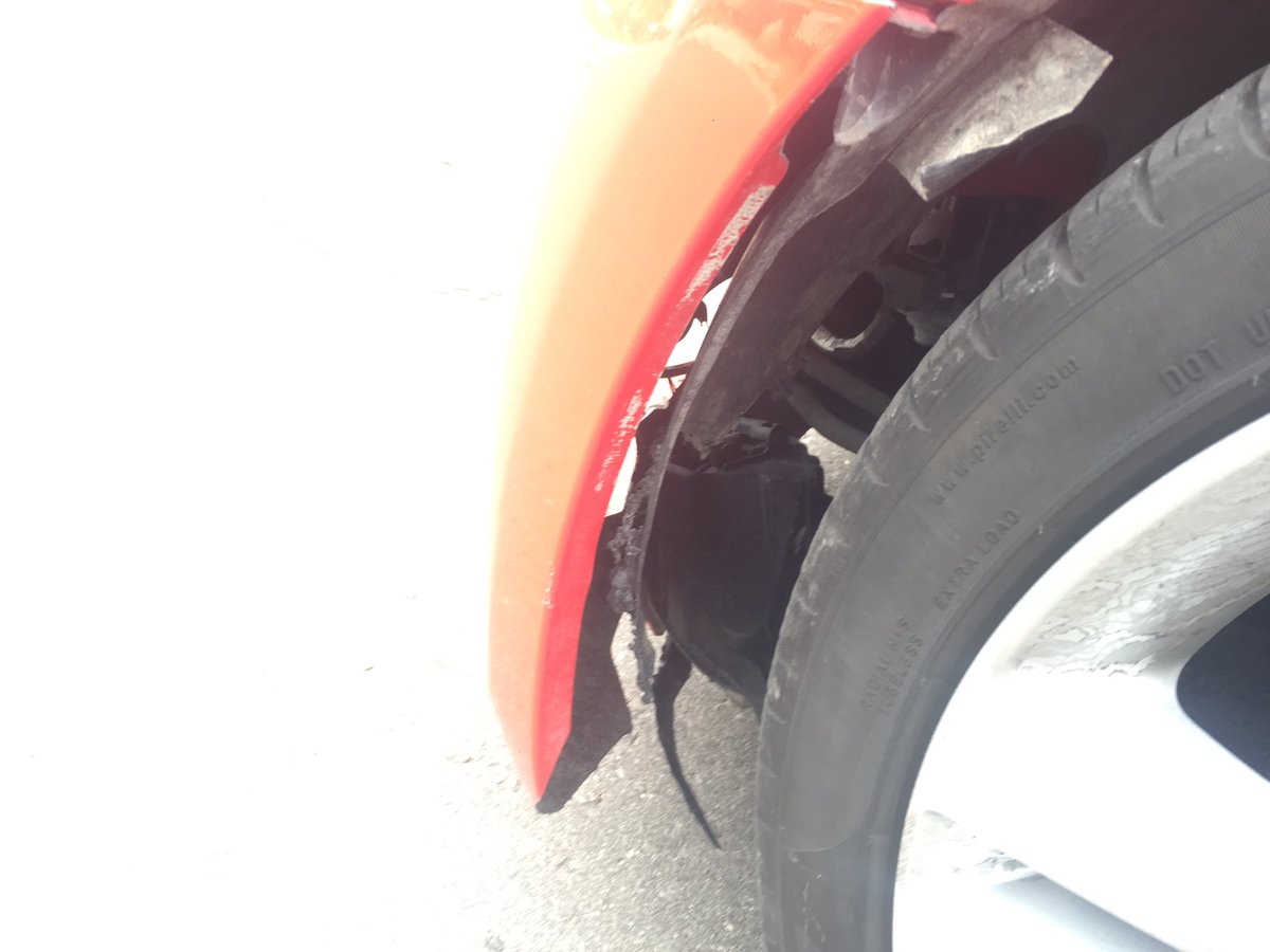 CstTaraso9345's tweet image. Watched this car fail to stop for a stop sign at dismissal time in a residential neighbourhood in North Oakville. 

Investigation revealed the vehicle has NO INSURANCE &amp;amp; the parking/E-brake is inoperative.  Plates removed, driver summonsed, vehicle to be towed. #ProjectSafeStart