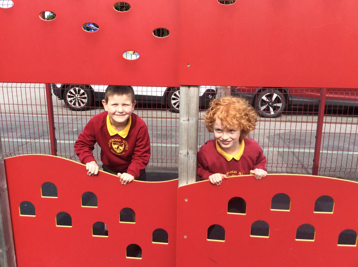 FRISroom13's tweet image. Lots of fun in our Year 2 playground.