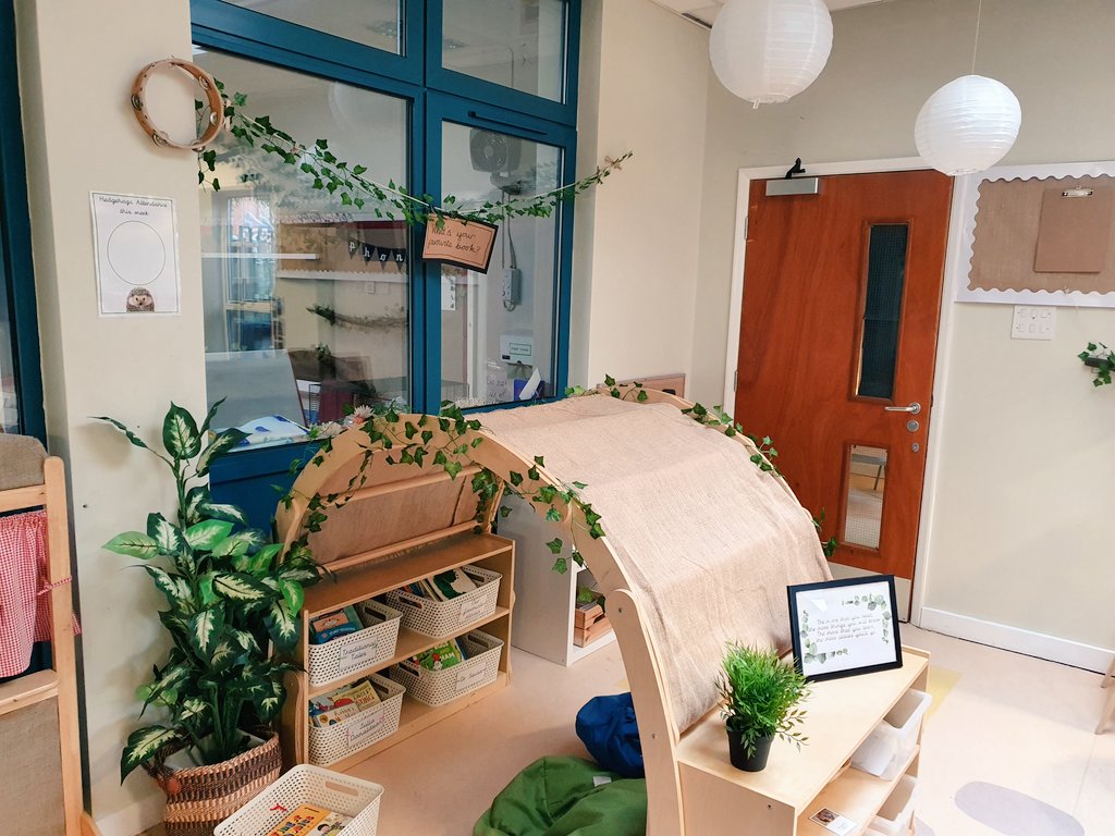Miss_V_Harris's tweet photo. So pleased with how my classroom has turned, can't wait to see how the children develop it and make it their own throughout the year 💚 https://t.co/70sf6ol39c