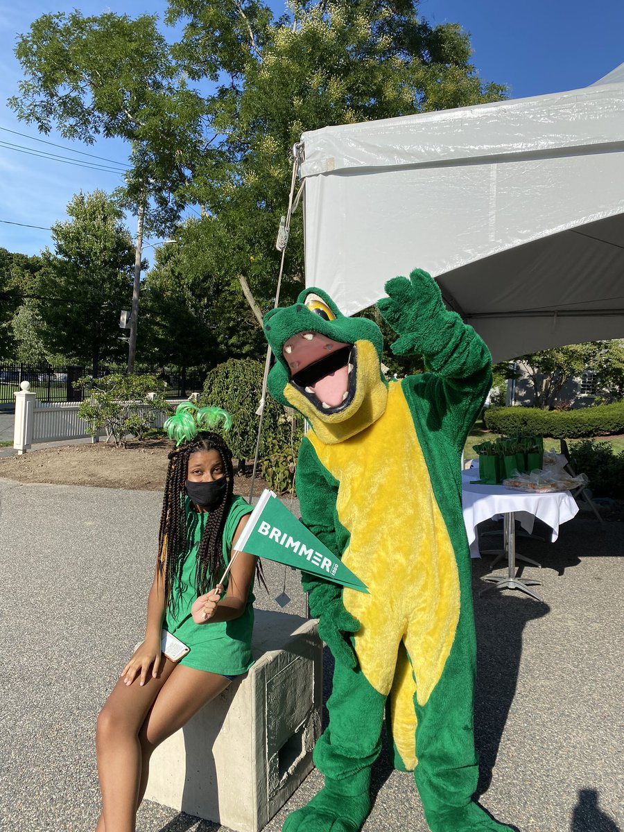 brimmadmissions's tweet photo. Ready to greet our new Lower School students @brimmerandmay #BackToSchool2020 #brimmeradvantage https://t.co/eK6hPmFFKk