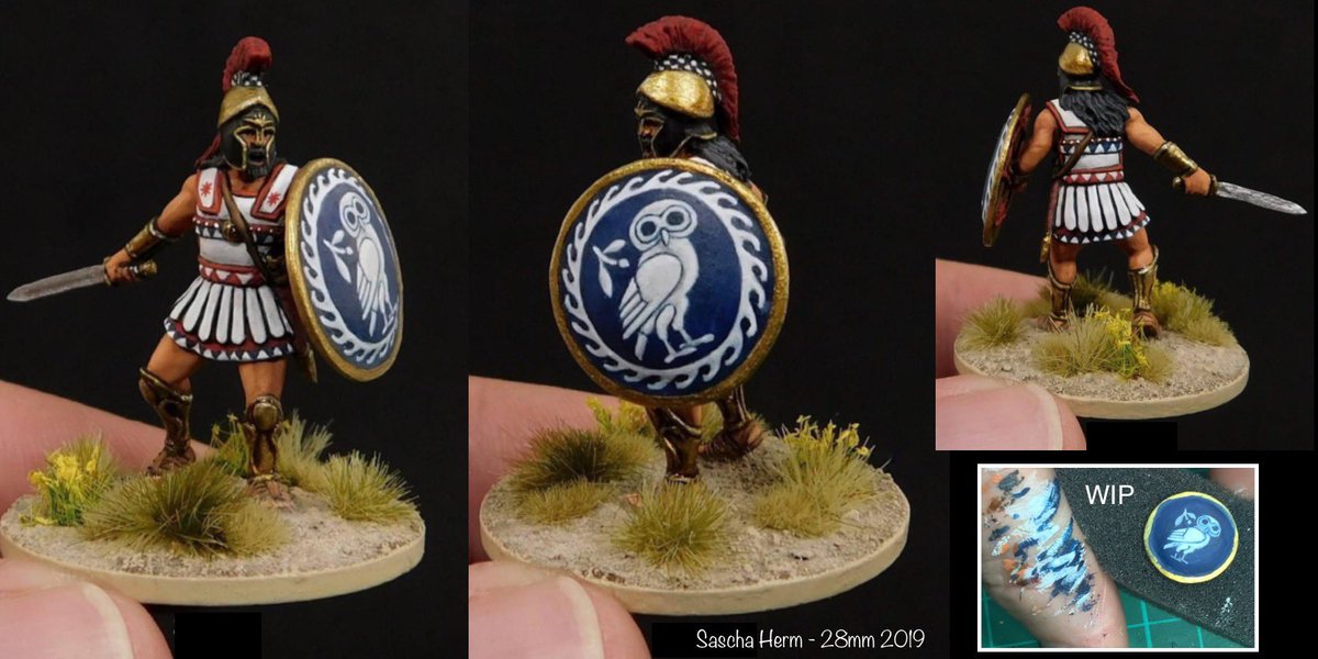 Greek Hoplite Leader .. I do not always hand paint shields but this was a special one, as I gave it away as a prize 🙂🎁🎨
#28mm #Greece #Athens #History #artist #paintingminiatures #shield #hoplite #greekhistory #painting #tabletopgames