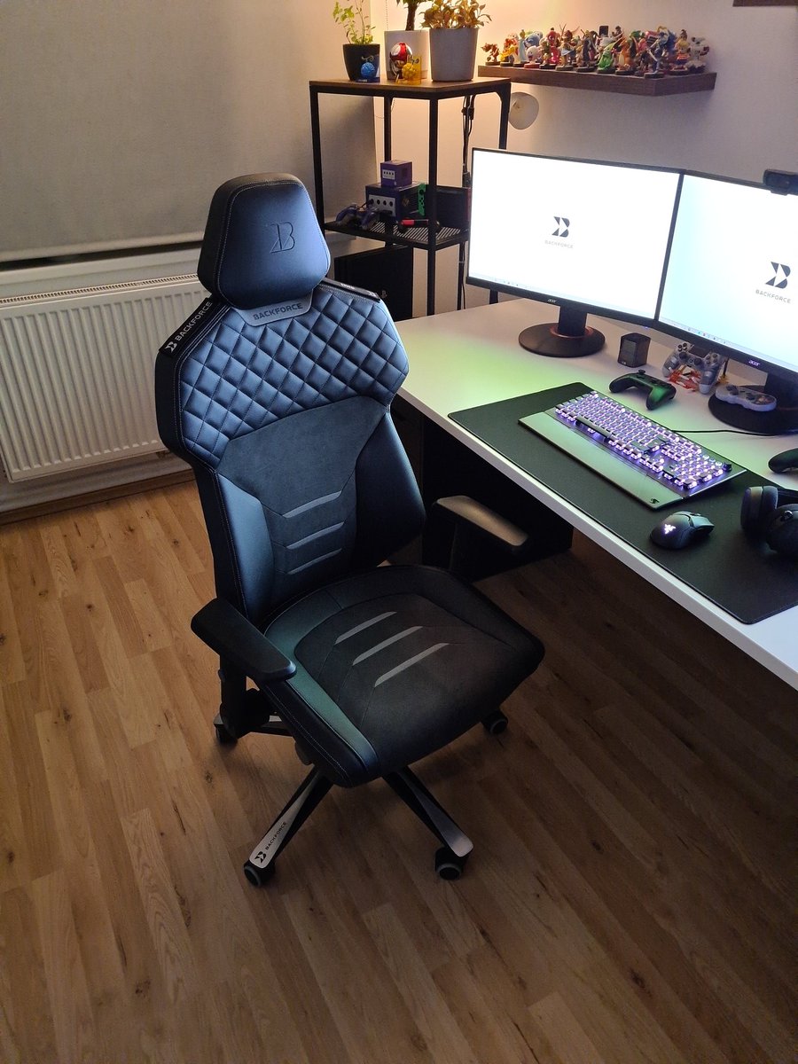 OufiKnoufi's tweet image. Ich muss schon sagen, ich hab Ihn erst seit gestern, aber ich kann jetzt schon nicht mehr ohne meinen #backforceone 😍 sehr sehr angenehm! Hoffe er hält was er verspricht :) Projekt #gamingroom ist nun vorerst mal abgeschlossen, hab aber schon die nächsten Ideen 🤓 @Backforce_gg