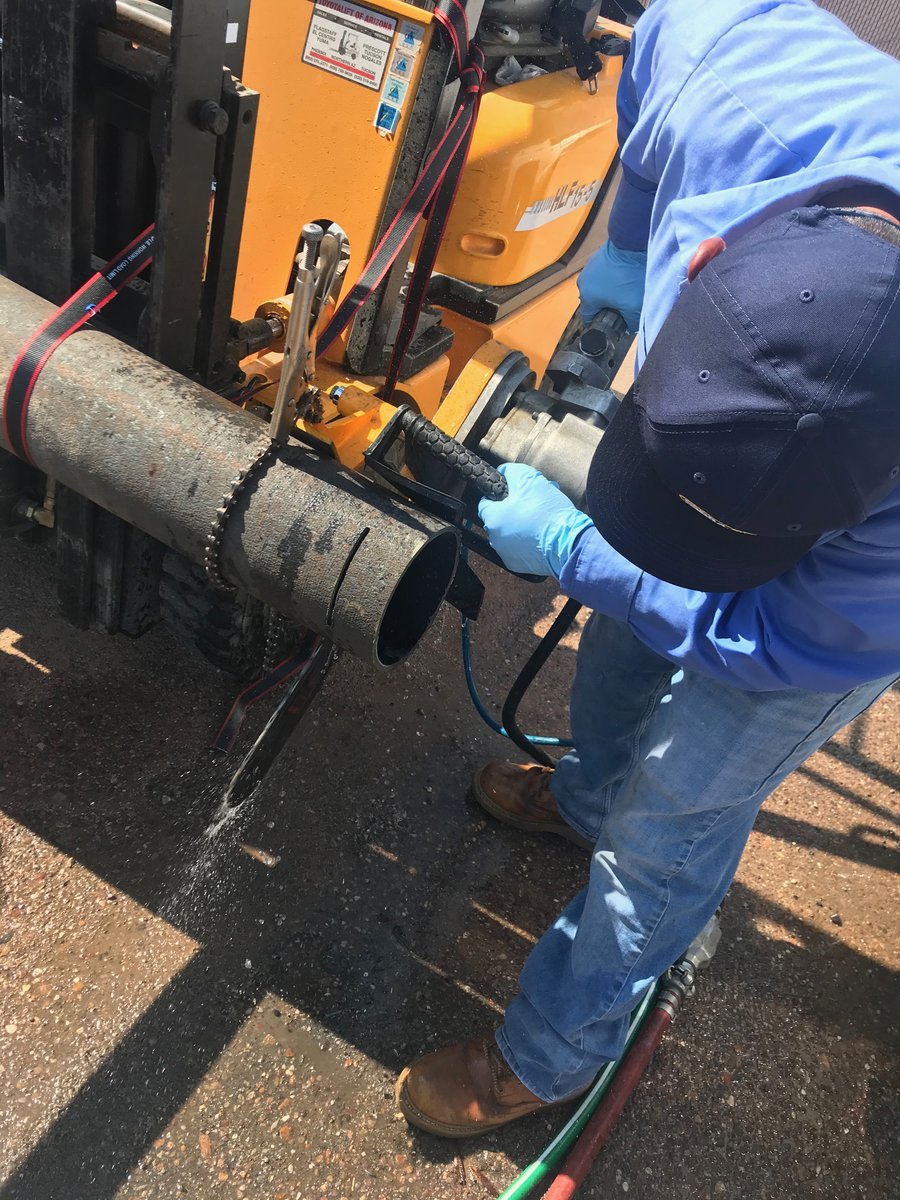 Our Sales Representative, Brandon, ran a great demo out at our California location with our Air Powered Chainsaw.
#ussaws #waterworks #airpowered #chainsaw #safetyfirst #ductile #ductileiron #pipe #worksmarternotharder