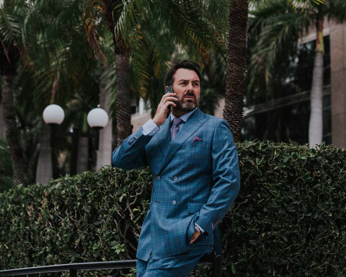 BespokeClubUsa's tweet photo. Out and about in impeccable style. The #Bespoke man looks his best in every situation, at every hour. Dressed in luxurious threads, he turns heads everywhere he goes.

#luxury #customadesuit #ypo https://t.co/dt1Kj715tY