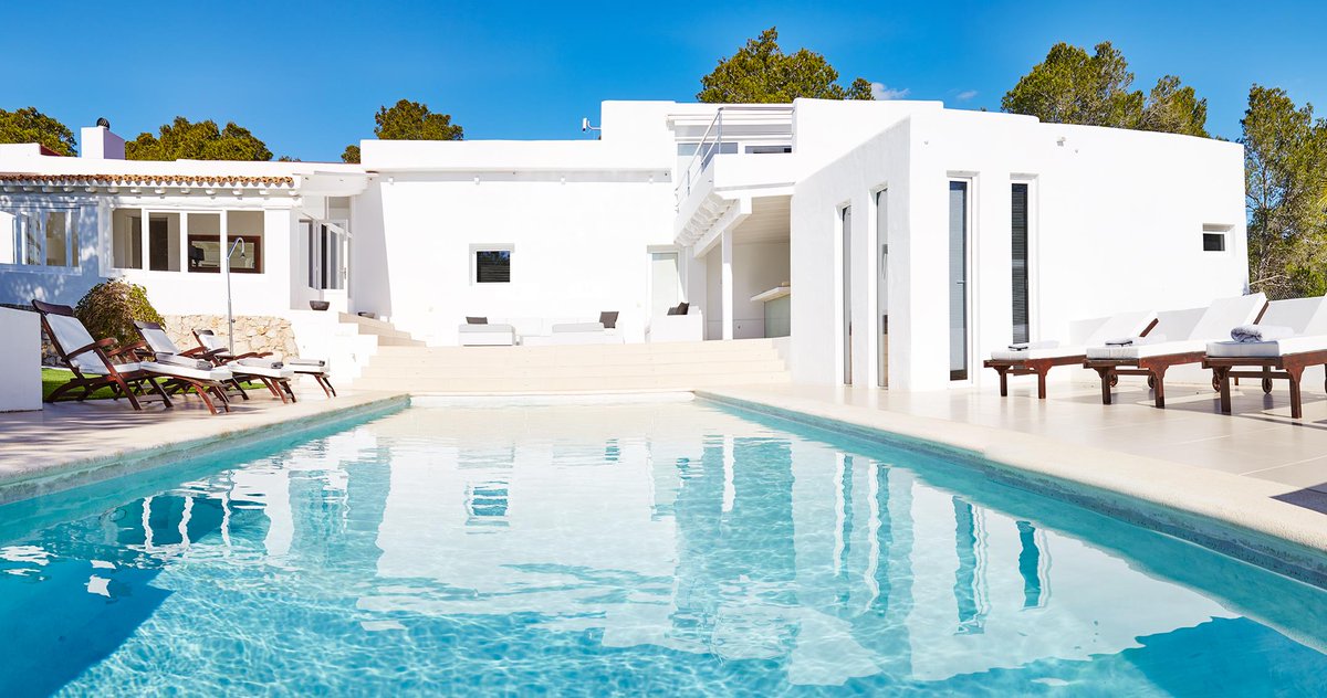 Ibizaislandvillas.com tweet media