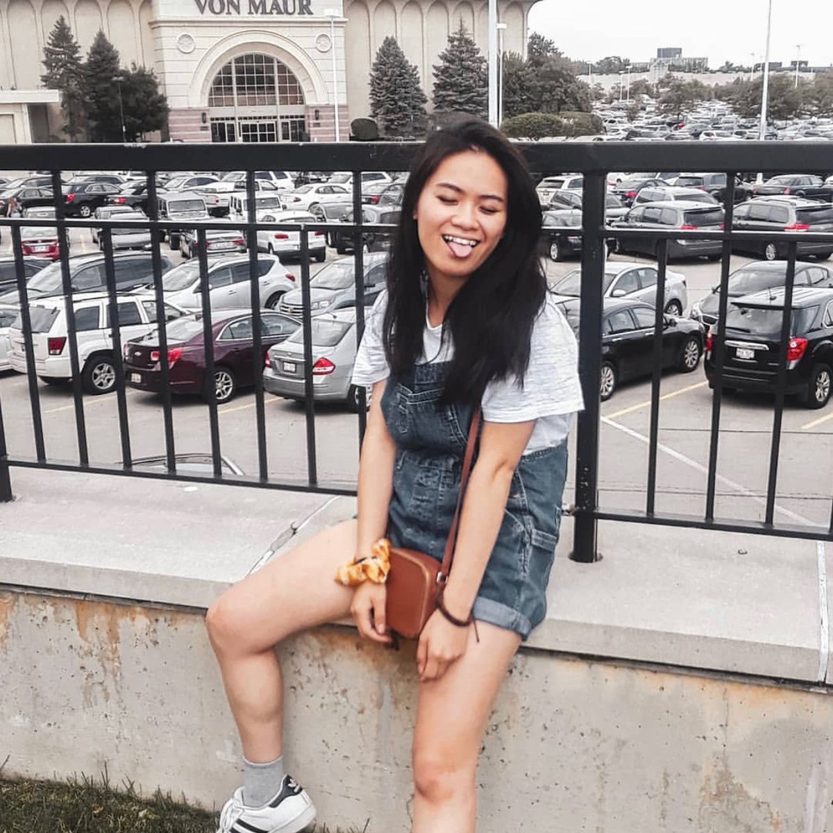 When Tuesday feels like Monday... who votes to make the 4-day work week a permanent thing 🙋‍♀️?! 
#YesToYorkTown #YorktownCenter #Lombard #Repost #Regram 

photo by: <a href="/Kam/">Kam</a>.Malenius