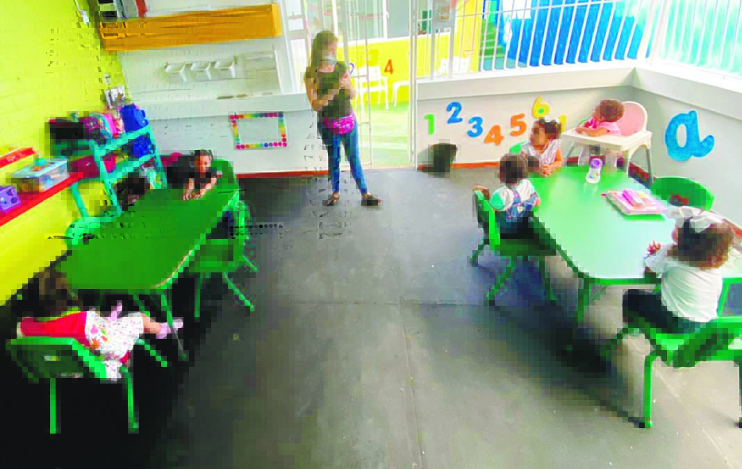 PeriodicoHoy's tweet photo. #PeriódicoHOY Experta advierte que niños en condiciones especiales no pueden recibir clases virtuales #ElPaísHOY https://t.co/bDJR6znNye
#Experta #Niños #CondicionesEspeciales #Clases #Virtuales https://t.co/zHlR3oEQkx