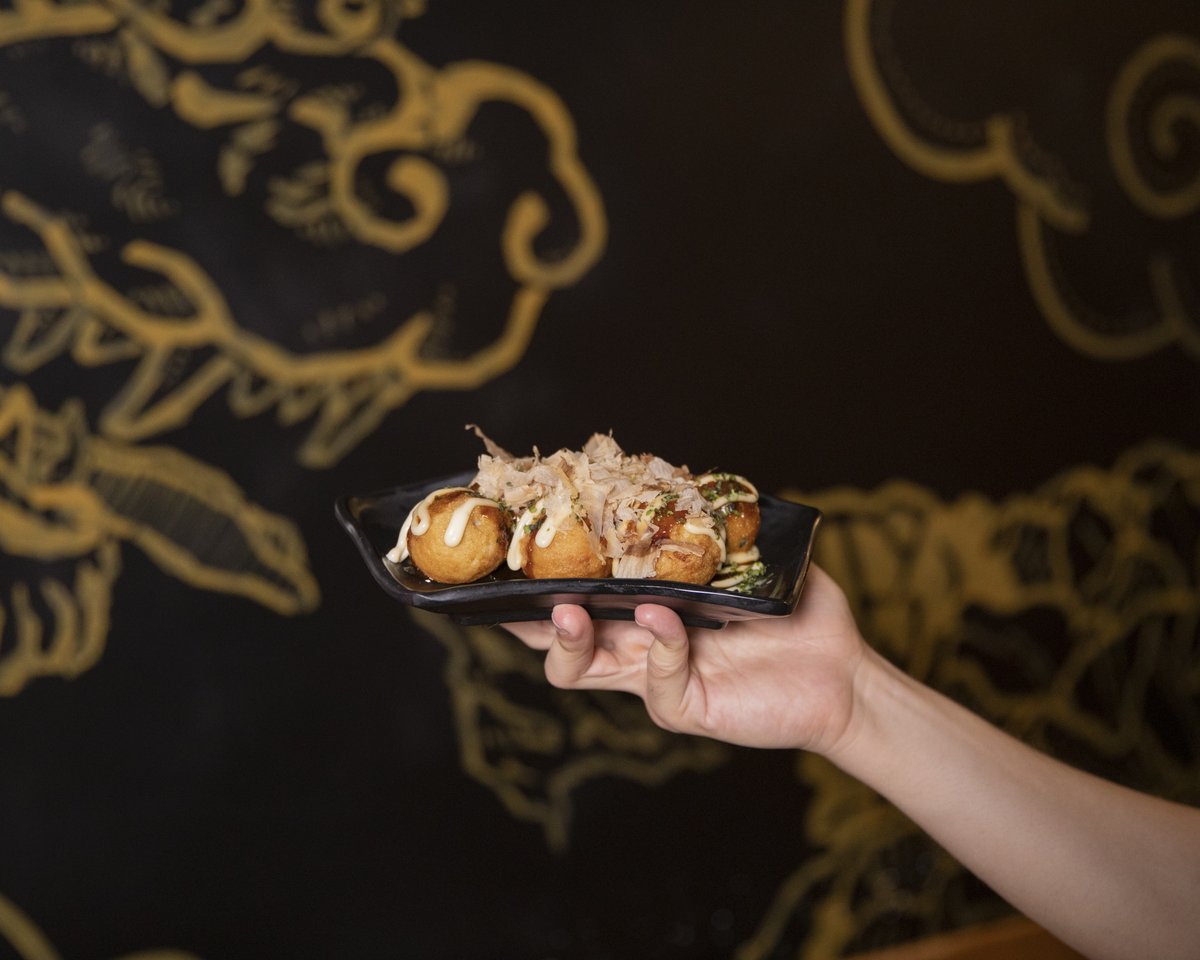 El #takoyaki son bolitas de pulpo con harina de trigo, es súper cuqui y está buenísimo 🤩 #Kuraya