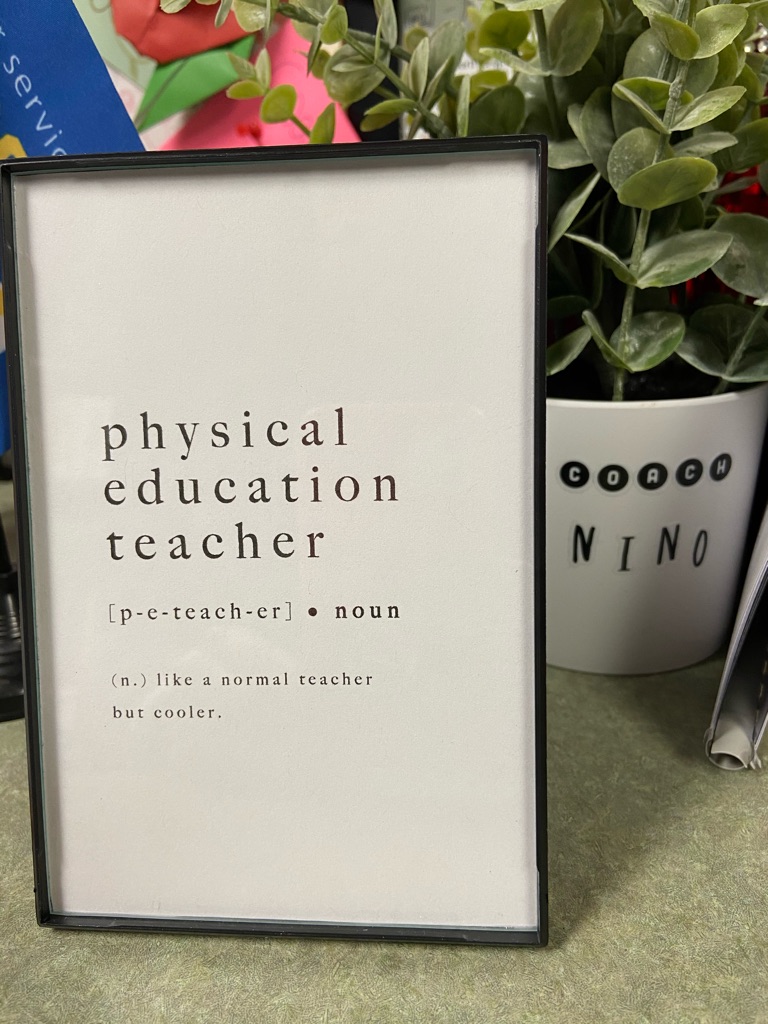 HealthPse's tweet photo. What an awesome way to start in-person learning! Thank you to the Jones Family for adopting me as their teacher, and for giving me this great gift! #healthfitness #pse#sbisdproud https://t.co/eJq6lbbfNl
