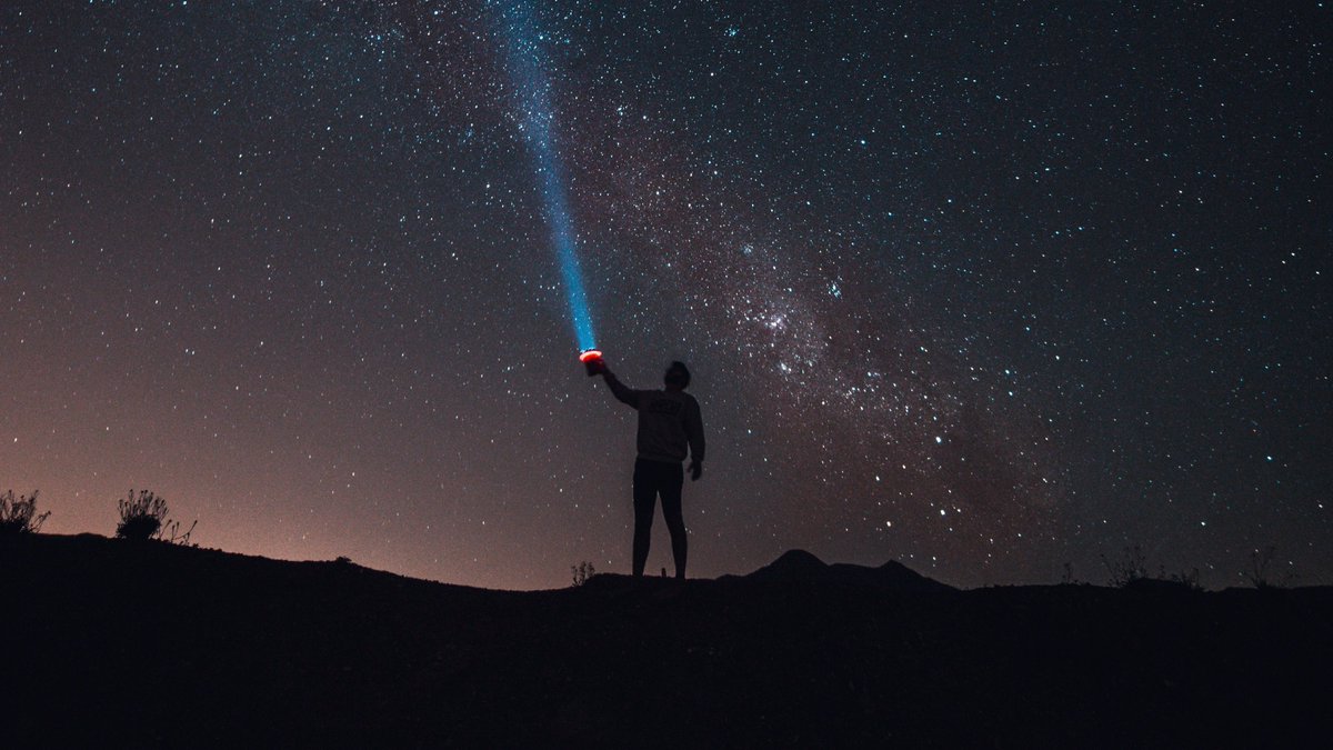 SCPMGWellness's tweet photo. Awe gives us a larger view of the world. It's humbling to step back & see the beauty in each day. @NBCNewsBETTER suggests to experience awe you don't have to leave home, awe can be found just about anywhere. Where do you find #awe? #SCPMGSelfCare https://t.co/OaYHoepBJU https://t.co/yiGZqmMogz